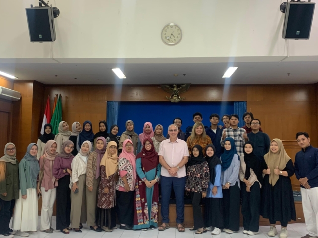 Seminar dan Workshop: Dr. Alex Masardo dan Maria Meredith