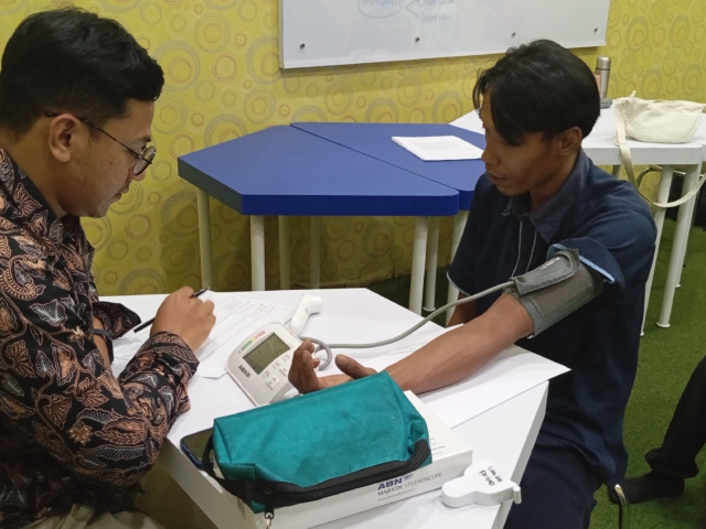 Dosen Prodi Pendidikan Program Doktor FKIP UAD Kembangkan Teknologi Wearable IoT untuk Monitoring Kesehatan Ibu Hamil